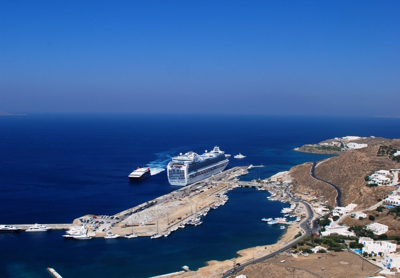 New Cruise Port of Myconos