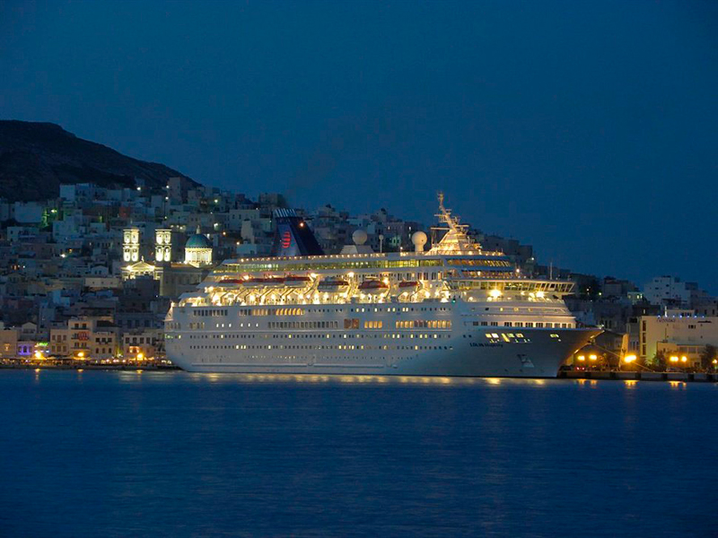 Cruise ship stay for the night